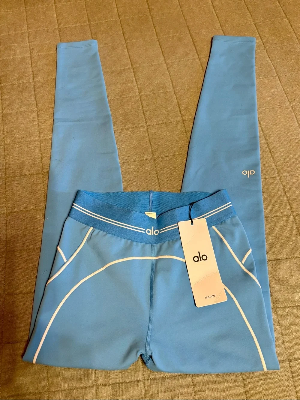 Alo Aribrush High-Waist Heart Throb Legging XS